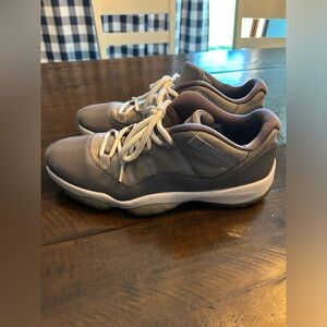 Air Jordan 11 Cool Grey Lows SZ: 10.5